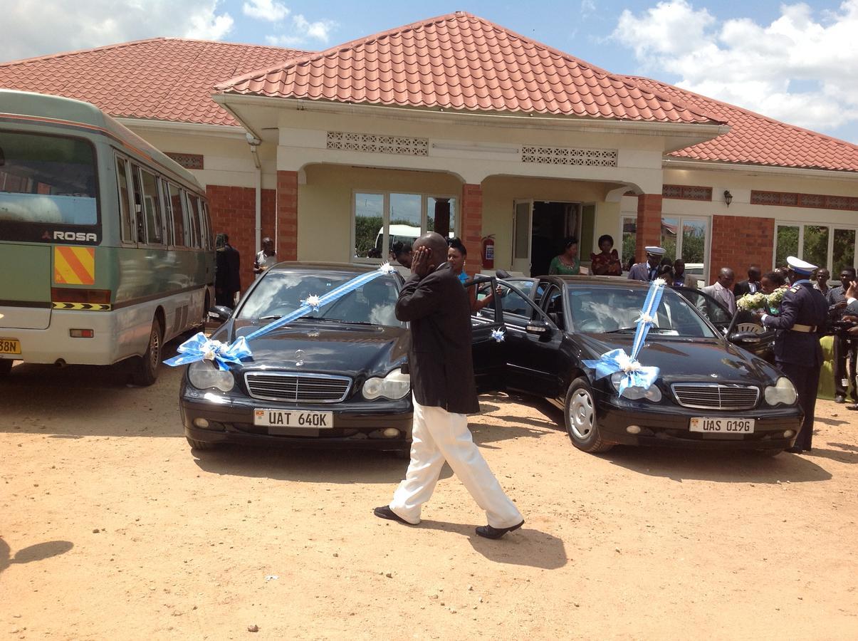 Mubende Hotel Exterior foto